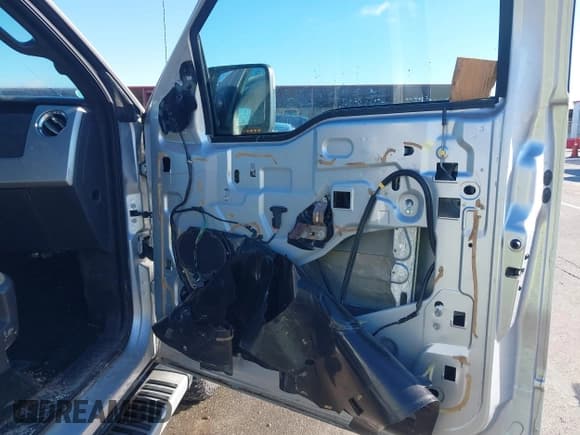 ✅ 2013 Ford F-150 XL • VIN: 1FTFX1EF7DFB94554 • Lot: 41198999. Wystawiony na IAAI z przebiegiem 183 090 mil. Bezpłatny archiwum sprzedaży aukcyjnych z USA i szczegółowy raport historii pojazdu na DreamBid. Zdjęcie 19.