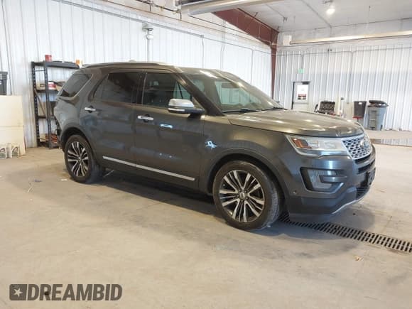 ✅ 2016 Ford Explorer Platinum • VIN: 1FM5K8HT8GGC87596 • Lot: 43537887. Wystawiony na IAAI z przebiegiem 206 619 mil. Bezpłatny archiwum sprzedaży aukcyjnych z USA i szczegółowy raport historii pojazdu na DreamBid. Zdjęcie 1.
