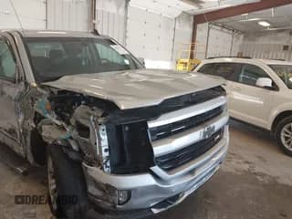 ✅ 2018 Chevrolet Silverado 1500 LT • VIN: 1GCVKREC5JZ179964 • Lot: 42852789. Wystawiony na IAAI z przebiegiem 120 158 mil. Bezpłatny archiwum sprzedaży aukcyjnych z USA i szczegółowy raport historii pojazdu na DreamBid. Zdjęcie 6.