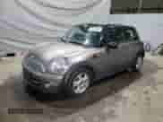 2013 MINI Hardtop с VIN WMWSU3C5XDT691402, выставлен на аукционе Copart как лот 70516295 с пробегом 99 259 миль миль и Списание • Salvage title. История ставок и продаж доступна на DreamBid. Изображение 1.