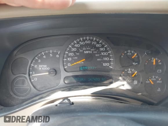 ✅ 2004 Chevrolet Suburban LS • VIN: 1GNEC16Z74R129256 • Lot: 42786812. Listed on IAAI with 347,493 mi. Free auction sales archive from the USA and detailed vehicle history report at DreamBid. Image 7.