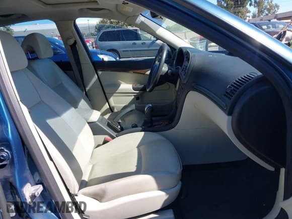 ✅ 2006 Saab 9-3 • VIN: YS3FD49YX61033999 • Lot: 43430555. Listed on IAAI with 143,808 mi. Free auction sales archive from the USA and detailed vehicle history report at DreamBid. Image 5.