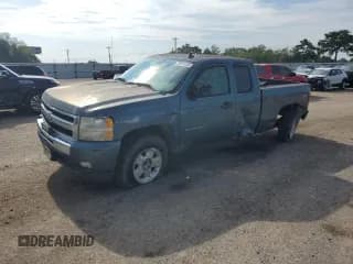 ✅ 2010 Chevrolet Silverado 1500 LT • VIN: 1GCSCSE04AZ206021 • Lot: 70016105. Wystawiony na Copart z przebiegiem 261 321 mil. Bezpłatny archiwum sprzedaży aukcyjnych z USA i szczegółowy raport historii pojazdu na DreamBid. Zdjęcie 1.