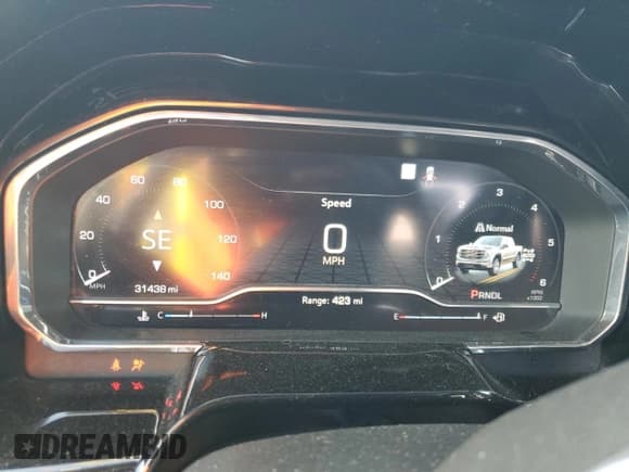 ✅ 2022 GMC Sierra 1500 SLE • VIN: 3GTUUBED5NG612937 • Лот: 64686435. Опубликован ранее на Copart с пробегом 31 438 миль. Бесплатный доступ к архиву аукционных продаж из США и подробный отчёт об истории автомобиля на DreamBid. Изображение 9.