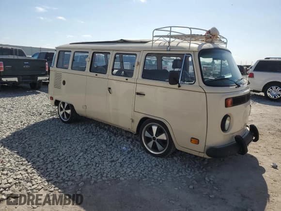 ✅ 1994 Volkswagen EuroVan • VIN: 9BWZZZ23ZPP027489 • Лот: 45354835. Опубликован ранее на Copart с пробегом 32 453 миль. Бесплатный доступ к архиву аукционных продаж из США и подробный отчёт об истории автомобиля на DreamBid. Изображение 4.