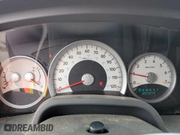 ✅ 2006 Dodge Dakota SLT • VIN: 1D7HE48K96S608121 • Lot: 63734925. Wystawiony na Copart z przebiegiem 207 374 mil. Bezpłatny archiwum sprzedaży aukcyjnych z USA i szczegółowy raport historii pojazdu na DreamBid. Zdjęcie 9.