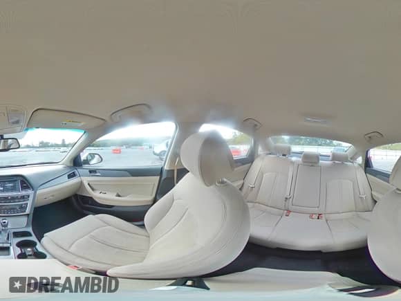 ✅ 2017 Hyundai Sonata SE • VIN: KMHE24L16HA056246 • Lot: 81127175. Wystawiony na Copart z przebiegiem 104 882 mil mil. Skorzystaj z bezpłatnego archiwum sprzedaży aukcyjnych z USA i zobacz szczegółowy raport historii pojazdu na DreamBid. Zdjęcie 14.