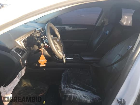 ✅ 2020 Ford Fusion SE • VIN: 3FA6P0T99LR258656 • Lot: 81868435. Wystawiony na Copart z przebiegiem 105 414 mil. Bezpłatny archiwum sprzedaży aukcyjnych z USA i szczegółowy raport historii pojazdu na DreamBid. Zdjęcie 7.