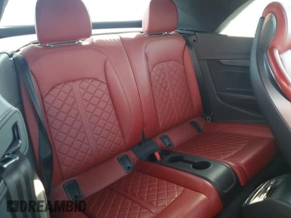 ✅ 2018 Audi S5 Premium Plus • VIN: WAUY4GF59JN009025 • Лот: 46518225. Опубликован ранее на Copart с пробегом 70 377 миль. Бесплатный доступ к архиву аукционных продаж из США и подробный отчёт об истории автомобиля на DreamBid. Изображение 10.