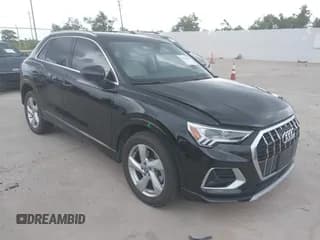 ✅ 2020 Audi Q3 Premium Plus • VIN: WA1BECF31L1042375 • Lot: 42444299. Listed on IAAI with 22,561 mi. Free auction sales archive from the USA and detailed vehicle history report at DreamBid. Image 1.