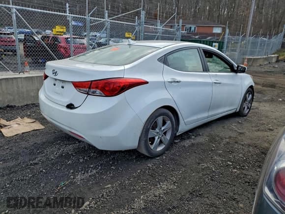 ✅ 2013 Hyundai Elantra Limited • VIN: 5NPDH4AE5DH234820 • Lot: 96839145. Listed on Copart with 181,867 mi. Free auction sales archive from the USA and detailed vehicle history report at DreamBid. Image 3.