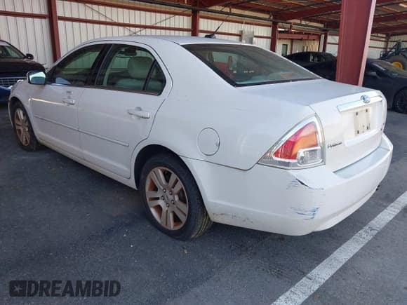 ✅ 2008 Ford Fusion SEL • VIN: 3FAHP08Z88R136363 • Lot: 43444708. Wystawiony na IAAI z przebiegiem 187 671 mil. Bezpłatny archiwum sprzedaży aukcyjnych z USA i szczegółowy raport historii pojazdu na DreamBid. Zdjęcie 3.