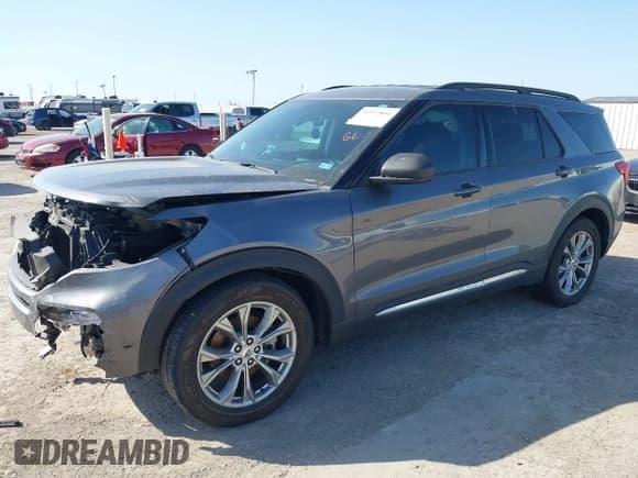 ✅ 2022 Ford Explorer XLT • VIN: 1FMSK7DHXNGA30211 • Lot: 41972894. Wystawiony na IAAI z przebiegiem 47 414 mil. Bezpłatny archiwum sprzedaży aukcyjnych z USA i szczegółowy raport historii pojazdu na DreamBid. Zdjęcie 2.