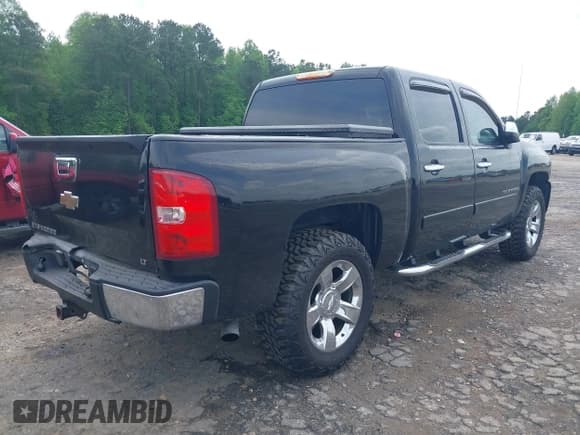 ✅ 2007 Chevrolet Silverado 1500 1LT • VIN: 2GCEC13J971689624 • Lot: 42121216. Wystawiony na IAAI z przebiegiem 171 156 mil. Bezpłatny archiwum sprzedaży aukcyjnych z USA i szczegółowy raport historii pojazdu na DreamBid. Zdjęcie 4.