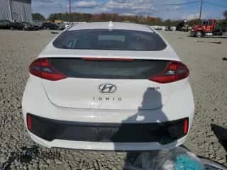 2019 Hyundai Ioniq с VIN KMHC65LD6KU169261, выставлен на аукционе Copart как лот 77107134 с пробегом 54 616 миль миль и Списание • Salvage title. История ставок и продаж доступна на DreamBid. Изображение 6.