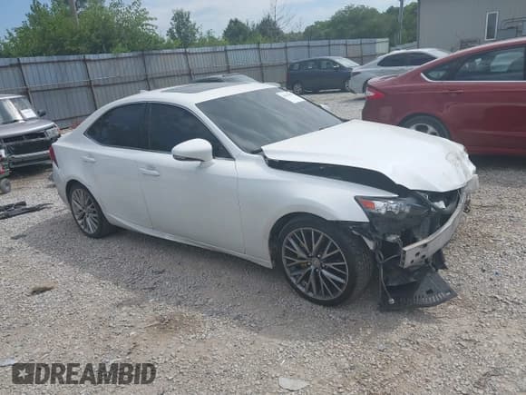 ✅ 2014 Lexus IS 250 • VIN: JTHCF1D26E5015446 • Lot: 42916639. Listed on IAAI with 178,684 mi. Free auction sales archive from the USA and detailed vehicle history report at DreamBid. Image 1.