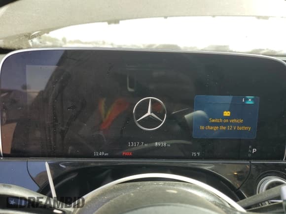 ✅ 2025 Mercedes-Benz E 350 • VIN: W1KLF4HB2SA110981 • Lot: 70724535. Wystawiony na Copart z przebiegiem 8 938 mil. Bezpłatny archiwum sprzedaży aukcyjnych z USA i szczegółowy raport historii pojazdu na DreamBid. Zdjęcie 9.