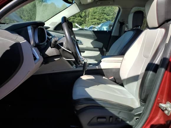 2010 Chevrolet Equinox 2LT z VIN 2CNFLPEY6A6260495, wystawiony jako Copart lot #82451615 z przebiegiem 177 039 mil mil oraz Szkoda całkowita • Salvage title. Historia ofert i sprzedaży dostępna na DreamBid. Obrazek 7.