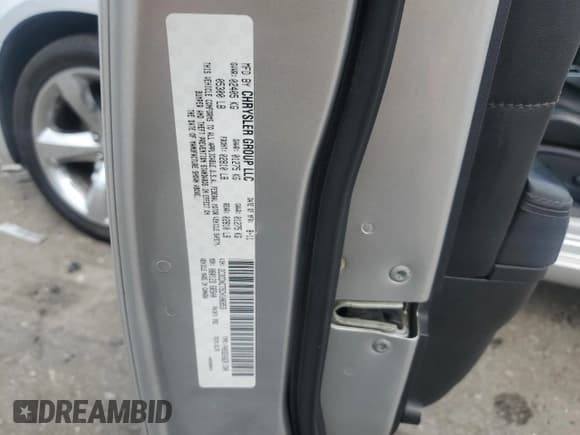 ✅ 2012 Dodge Charger Road/Track • VIN: 2C3CDXCT5CH106853 • Лот: 60542375. Опубликован ранее на Copart с пробегом 131 488 миль. Бесплатный доступ к архиву аукционных продаж из США и подробный отчёт об истории автомобиля на DreamBid. Изображение 12.