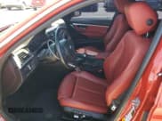 ✅ 2018 BMW 3 Series 330i • VIN: WBA8B9C52JEE81513 • Lot: 67288705. Wystawiony na Copart z przebiegiem 73 199 mil. Bezpłatny archiwum sprzedaży aukcyjnych z USA i szczegółowy raport historii pojazdu na DreamBid. Zdjęcie 7.