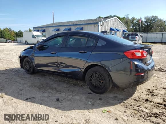 ✅ 2016 Chevrolet Cruze LS • VIN: 1G1BC5SMXG7236971 • Лот: 85290645. Опубликован ранее на Copart с пробегом 128 090 миль. Бесплатный доступ к архиву аукционных продаж из США и подробный отчёт об истории автомобиля на DreamBid. Изображение 2.