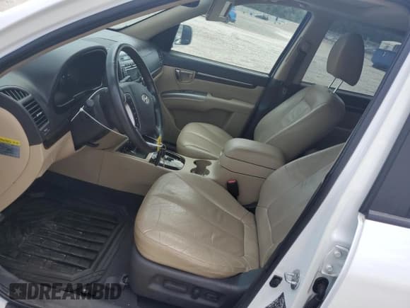 ✅ 2011 Hyundai Santa Fe Limited • VIN: 5XYZK4AG9BG038442 • Lot: 67891644. Listed on Copart with 136,799 mi. Free auction sales archive from the USA and detailed vehicle history report at DreamBid. Image 7.