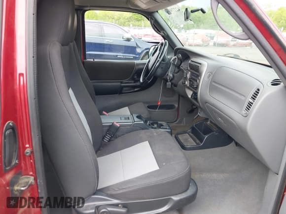 ✅ 2005 Ford Ranger XLT • VIN: 1FTZR45E35PA62970 • Lot: 42279050. Listed on IAAI with 128,233 mi. Free auction sales archive from the USA and detailed vehicle history report at DreamBid. Image 5.