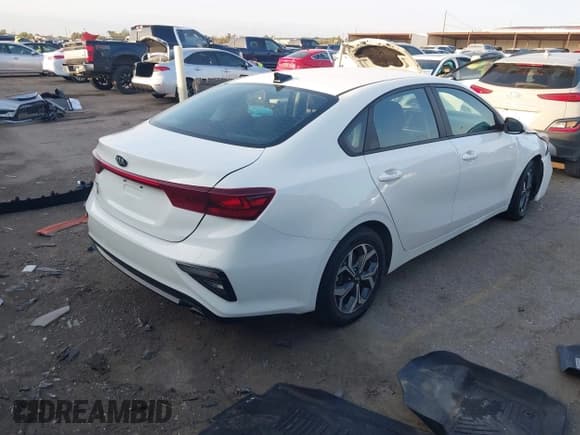 ✅ 2020 Kia Forte LXS • VIN: 3KPF24AD3LE199229 • Лот: 43492391. Опубликован ранее на IAAI с пробегом 105 529 миль. Бесплатный доступ к архиву аукционных продаж из США и подробный отчёт об истории автомобиля на DreamBid. Изображение 4.