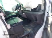 ✅ 2020 Ford Transit Cargo • VIN: 1FTBR1Y82LKB30997 • Lot: 41293464. Wystawiony na IAAI z przebiegiem 119 934 mil. Bezpłatny archiwum sprzedaży aukcyjnych z USA i szczegółowy raport historii pojazdu na DreamBid. Zdjęcie 5.