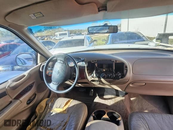 ✅ 1998 Ford F-150 XL • VIN: 1FTRX08L8WKA87645 • Lot: 80074924. Listed on Copart with 182,922 mi. Free auction sales archive from the USA and detailed vehicle history report at DreamBid. Image 9.