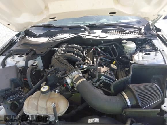 ✅ 2016 Ford Mustang V6 • VIN: 1FA6P8AM0G5305071 • Lot: 43525596. Listed on IAAI with 138,271 mi. Free auction sales archive from the USA and detailed vehicle history report at DreamBid. Image 10.