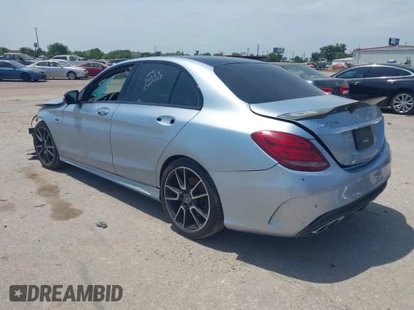 ✅ 2018 Mercedes-Benz C 43 AMG • VIN: 55SWF6EB9JU236198 • Lot: 42278960. Wystawiony na IAAI z przebiegiem 48 432 mil. Bezpłatny archiwum sprzedaży aukcyjnych z USA i szczegółowy raport historii pojazdu na DreamBid. Zdjęcie 3.