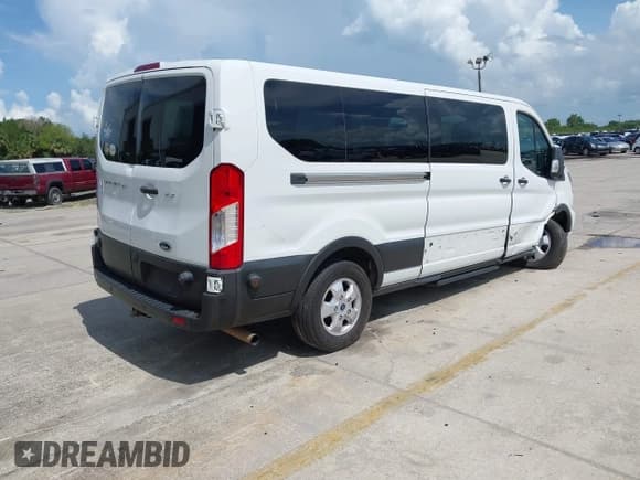 ✅ 2020 Ford Transit Passenger XL • VIN: 1FBAX2Y88LKA32505 • Лот: 42480103. Опубликован ранее на IAAI с пробегом 80 204 миль. Бесплатный доступ к архиву аукционных продаж из США и подробный отчёт об истории автомобиля на DreamBid. Изображение 4.