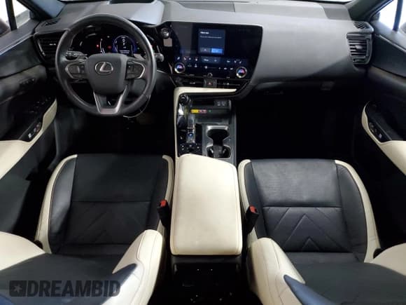 ✅ 2023 Lexus NX 350h Luxury • VIN: 2T2HKCEZXPC011833 • Lot: 88805845. Wystawiony na Copart z przebiegiem 40 845 mil. Bezpłatny archiwum sprzedaży aukcyjnych z USA i szczegółowy raport historii pojazdu na DreamBid. Zdjęcie 8.