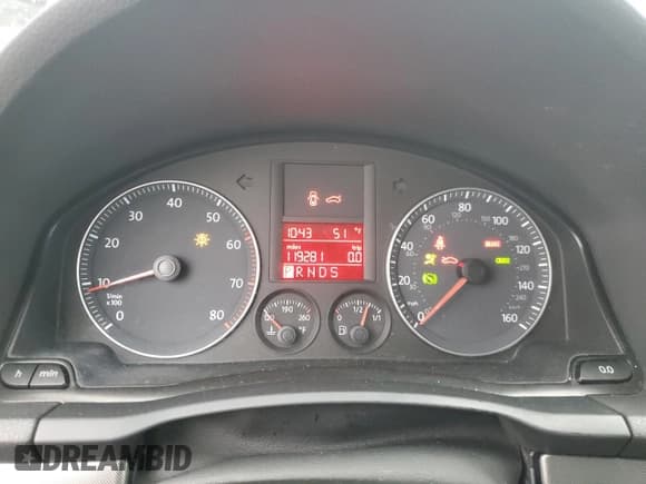 ✅ 2007 Volkswagen Rabbit • VIN: WVWDS71K27W079988 • Лот: 91563635. Опубликован ранее на Copart с пробегом 119 281 миль. Бесплатный доступ к архиву аукционных продаж из США и подробный отчёт об истории автомобиля на DreamBid. Изображение 9.