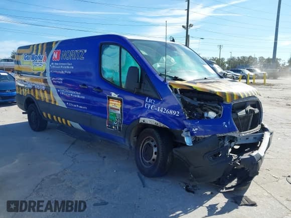 ✅ 2020 Ford Transit Cargo • VIN: 1FTBR1Y82LKB30997 • Lot: 41293464. Wystawiony na IAAI z przebiegiem 119 934 mil. Bezpłatny archiwum sprzedaży aukcyjnych z USA i szczegółowy raport historii pojazdu na DreamBid. Zdjęcie 1.