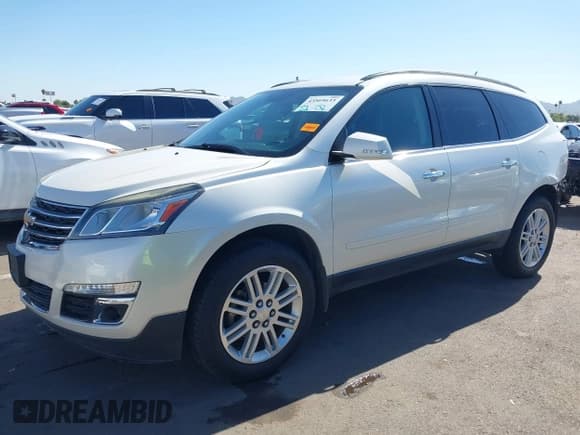 ✅ 2015 Chevrolet Traverse LT • VIN: 1GNKVGKD9FJ164845 • Lot: 43569633. Wystawiony na IAAI z przebiegiem 118 778 mil. Bezpłatny archiwum sprzedaży aukcyjnych z USA i szczegółowy raport historii pojazdu na DreamBid. Zdjęcie 2.