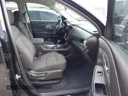 ✅ 2020 Chevrolet Traverse LT Cloth • VIN: 1GNERGKW7LJ294492 • Lot: 43209730. Wystawiony na IAAI z przebiegiem 81 921 mil. Bezpłatny archiwum sprzedaży aukcyjnych z USA i szczegółowy raport historii pojazdu na DreamBid. Zdjęcie 5.