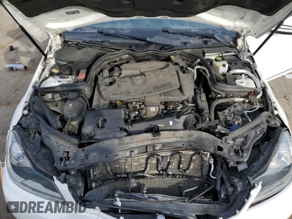 ✅ 2013 Mercedes-Benz C 300 Luxury • VIN: WDDGF8AB7DR295777 • Лот: 92627635. Опубликован ранее на Copart с пробегом 111 624 миль. Бесплатный доступ к архиву аукционных продаж из США и подробный отчёт об истории автомобиля на DreamBid. Изображение 11.