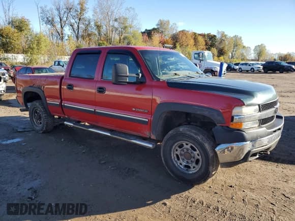 ✅ 2002 Chevrolet Silverado 2500HD LT • VIN: 1GCHK23U62F193911 • Lot: 87440435. Wystawiony na Copart z przebiegiem 183 509 mil. Bezpłatny archiwum sprzedaży aukcyjnych z USA i szczegółowy raport historii pojazdu na DreamBid. Zdjęcie 4.