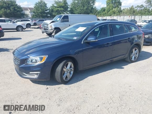 ✅ 2015 Volvo V60 T5 Premier • VIN: YV1612SK9F1253302 • Лот: 43150506. Опубликован ранее на IAAI с пробегом 103 848 миль. Бесплатный доступ к архиву аукционных продаж из США и подробный отчёт об истории автомобиля на DreamBid. Изображение 17.