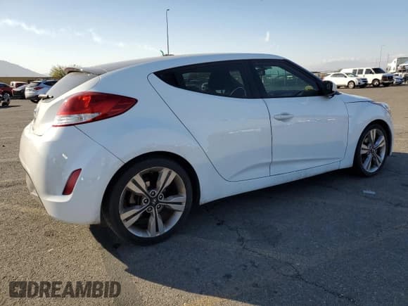 ✅ 2016 Hyundai Veloster • VIN: KMHTC6AD6GU293913 • Лот: 79720204. Опубликован ранее на Copart с пробегом 72 559 миль. Бесплатный доступ к архиву аукционных продаж из США и подробный отчёт об истории автомобиля на DreamBid. Изображение 3.