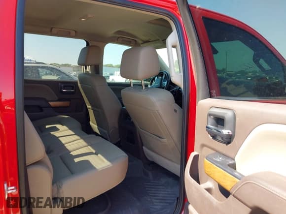 ✅ 2018 Chevrolet Silverado 1500 LTZ • VIN: 3GCPCSEC7JG341946 • Lot: 43351122. Wystawiony na IAAI z przebiegiem 65 011 mil. Bezpłatny archiwum sprzedaży aukcyjnych z USA i szczegółowy raport historii pojazdu na DreamBid. Zdjęcie 8.