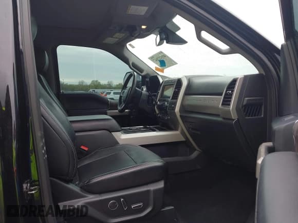 ✅ 2019 Ford F-250 XL • VIN: 1FT7W2BT0KED07030 • Lot: 41922167. Listed on IAAI with 123,037 mi. Free auction sales archive from the USA and detailed vehicle history report at DreamBid. Image 5.