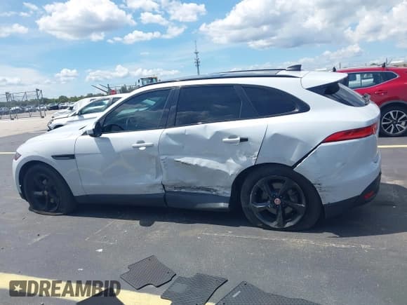 ✅ 2020 Jaguar F-Pace 25t Premium • VIN: SADCJ2FX3LA635338 • Лот: 42799008. Опубликован ранее на IAAI с пробегом 67 254 миль. Бесплатный доступ к архиву аукционных продаж из США и подробный отчёт об истории автомобиля на DreamBid. Изображение 14.