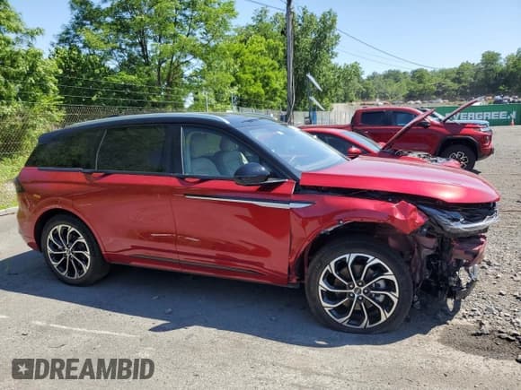 ✅ 2025 Lincoln Nautilus Reserve • VIN: 5LMPJ8K4XSJ913333 • Lot: 90881535. Wystawiony na Copart z przebiegiem 309 mil. Bezpłatny archiwum sprzedaży aukcyjnych z USA i szczegółowy raport historii pojazdu na DreamBid. Zdjęcie 4.