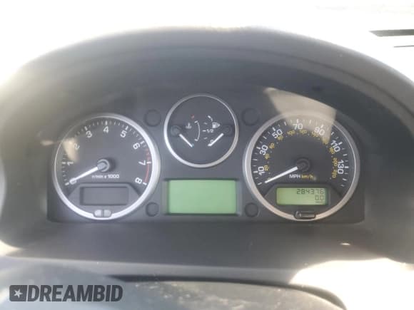 ✅ 2011 Land Rover LR2 HSE • VIN: SALFR2BN6BH254183 • Lot: 72985804. Wystawiony na Copart z przebiegiem 284 376 mil. Bezpłatny archiwum sprzedaży aukcyjnych z USA i szczegółowy raport historii pojazdu na DreamBid. Zdjęcie 9.