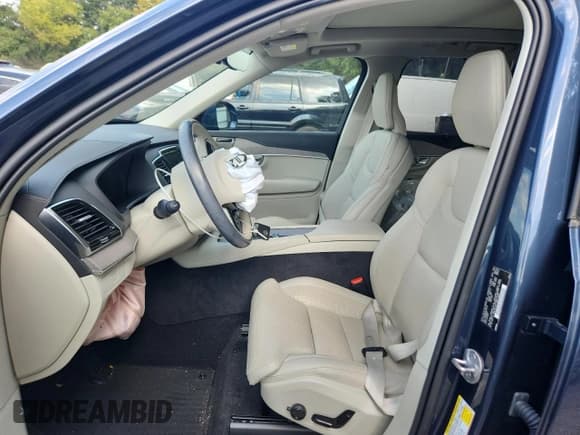 ✅ 2024 Volvo XC90 Ultimate Bright Theme • VIN: YV4062PF5R1202194 • Лот: 81600935. Опубликован ранее на Copart с пробегом Не указан. Бесплатный доступ к архиву аукционных продаж из США и подробный отчёт об истории автомобиля на DreamBid. Изображение 7.