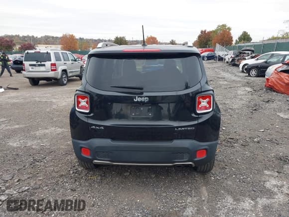 ✅ 2015 Jeep Renegade Limited • VIN: ZACCJBDT0FPB57516 • Lot: 43575056. Wystawiony na IAAI z przebiegiem Nie podano. Bezpłatny archiwum sprzedaży aukcyjnych z USA i szczegółowy raport historii pojazdu na DreamBid. Zdjęcie 16.