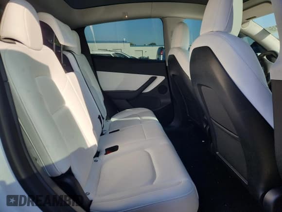 ✅ 2022 Tesla Model Y Long Range • VIN: 7SAYGDEEXNF328595 • Lot: 91732035. Listed on Copart with 41,690 mi. Free auction sales archive from the USA and detailed vehicle history report at DreamBid. Image 10.